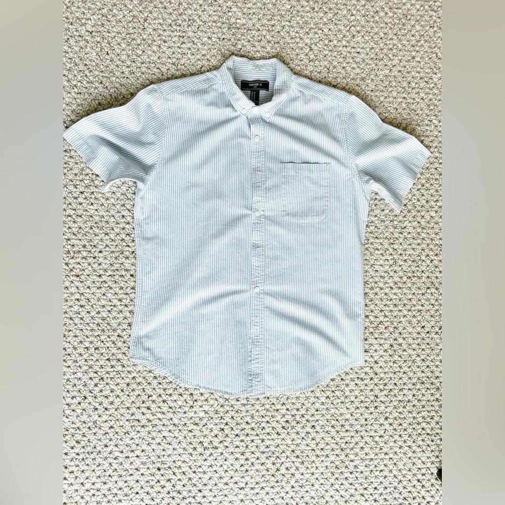 Forever 21 Men Oxford Button Up Small White & Blue Striped Short Sleeve Shirt